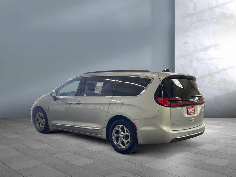 used 2023 Chrysler Pacifica car, priced at $30,995