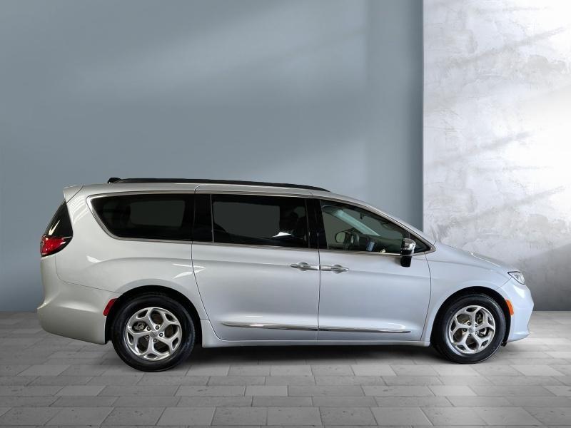 used 2023 Chrysler Pacifica car, priced at $30,995