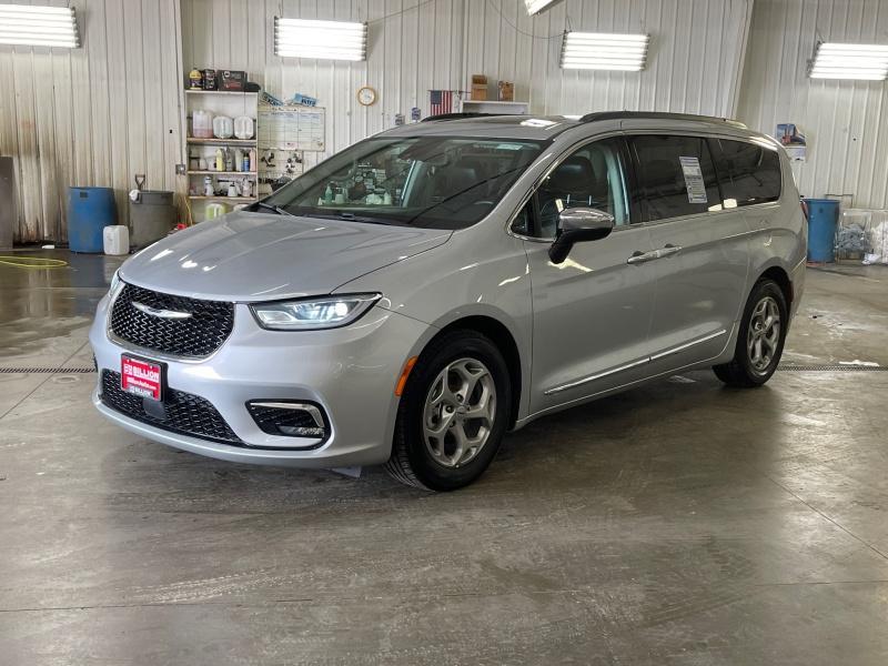 used 2023 Chrysler Pacifica car, priced at $30,995