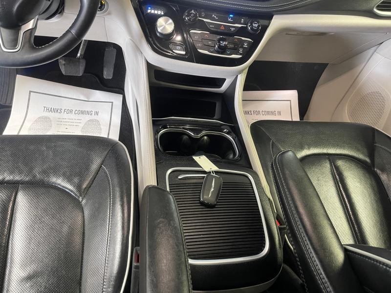 used 2023 Chrysler Pacifica car, priced at $30,995