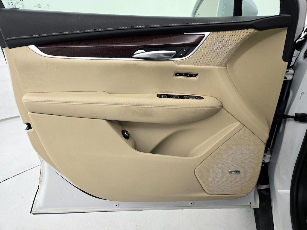 used 2018 Cadillac XT5 car, priced at $20,998