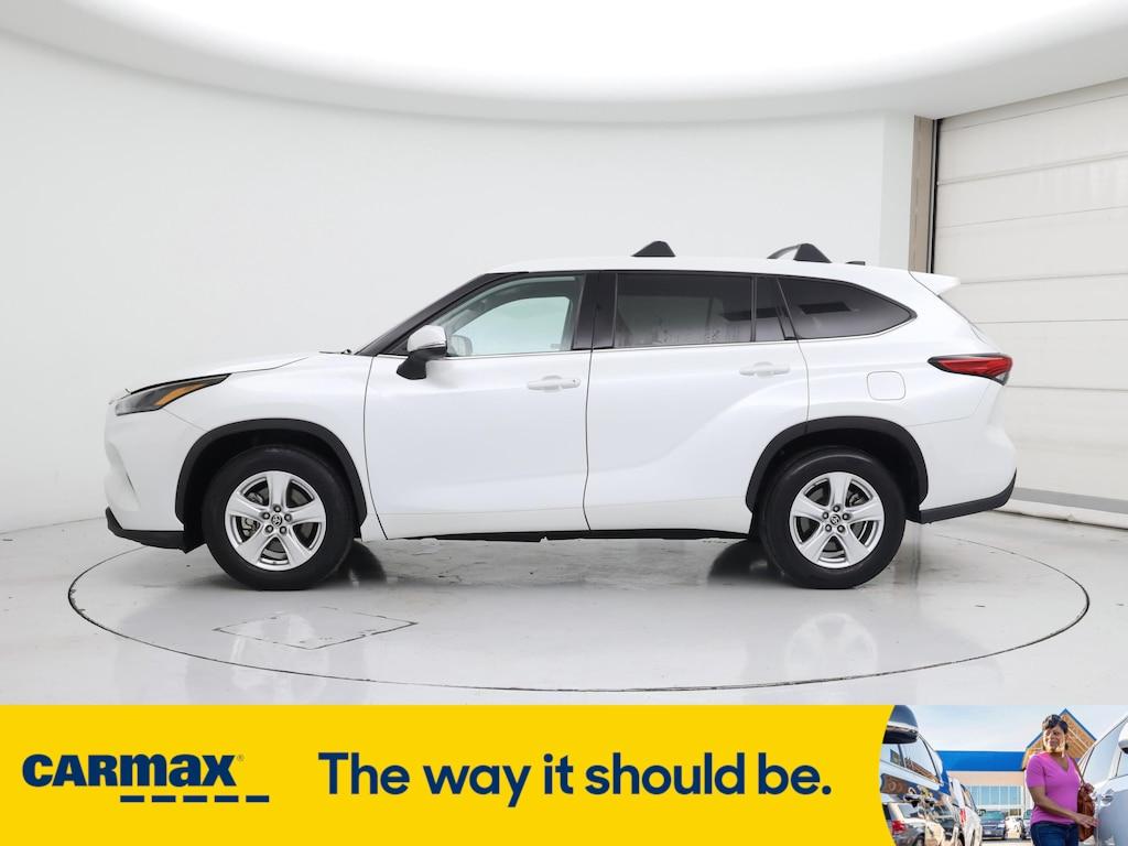 used 2022 Toyota Highlander car, priced at $28,998