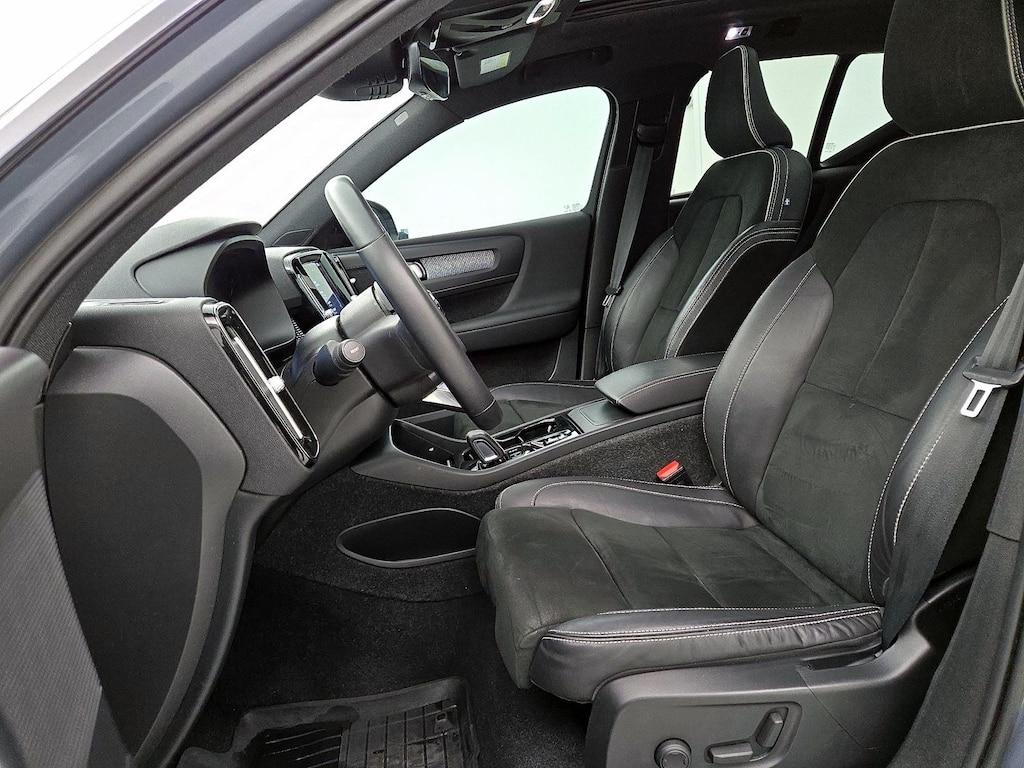 used 2022 Volvo XC40 car, priced at $24,998
