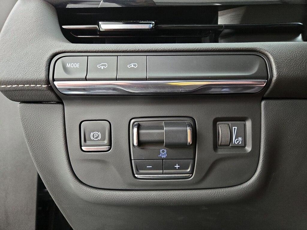 used 2024 Cadillac Escalade car, priced at $83,998