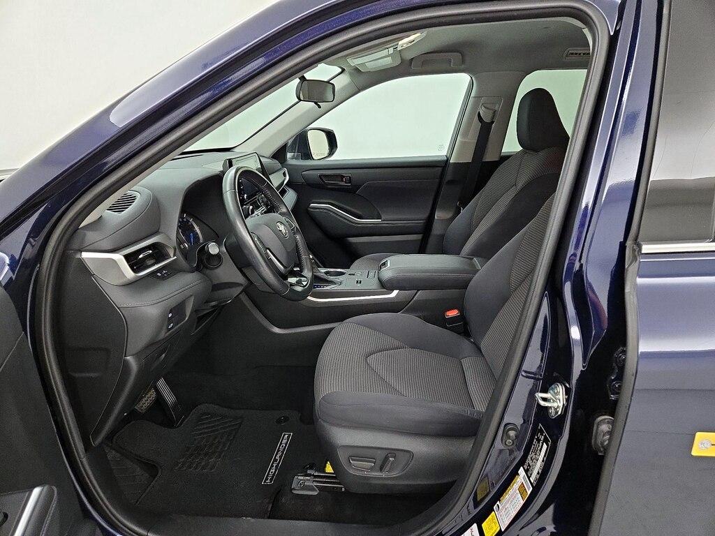 used 2021 Toyota Highlander Hybrid car, priced at $35,998