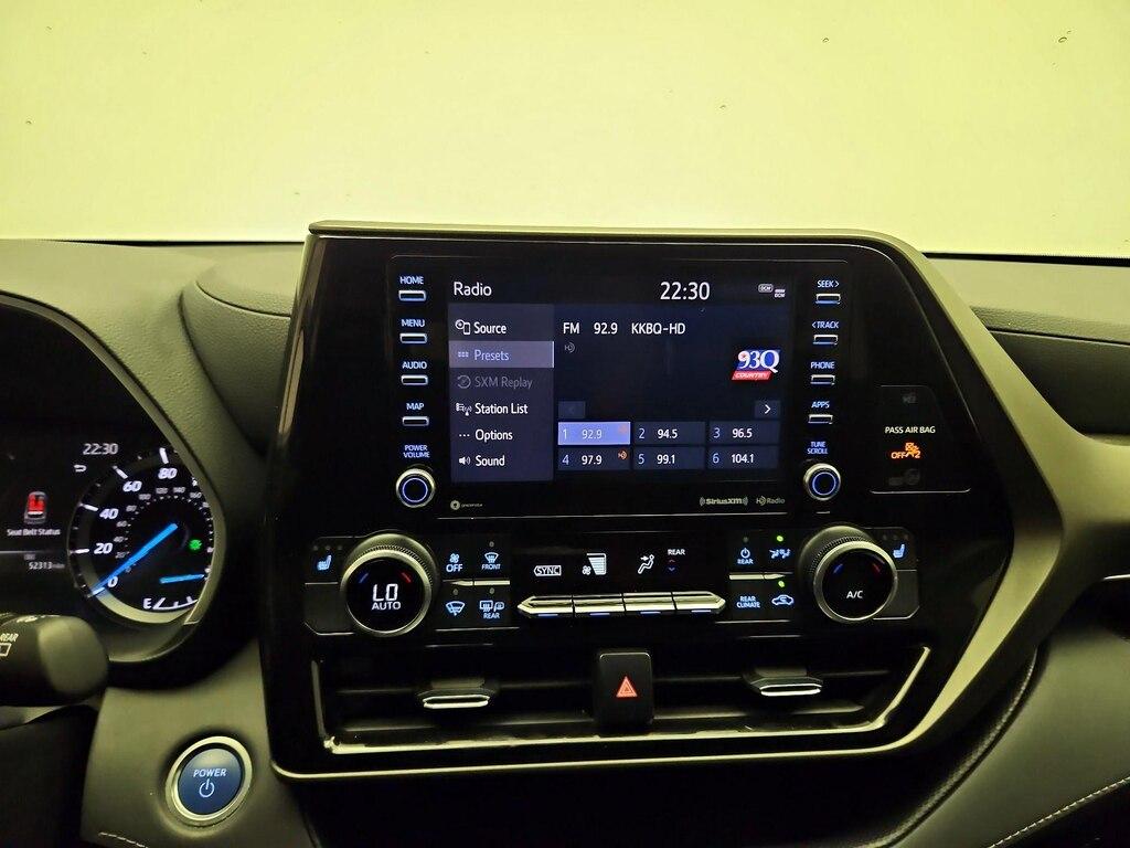 used 2021 Toyota Highlander Hybrid car, priced at $32,998