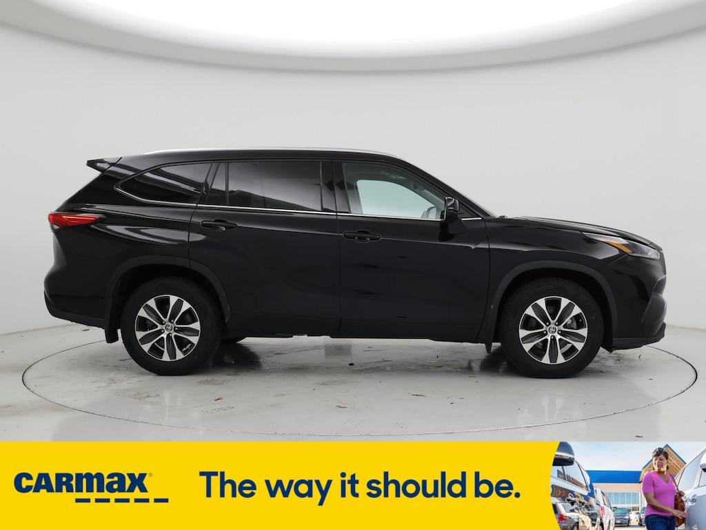 used 2021 Toyota Highlander car, priced at $35,998