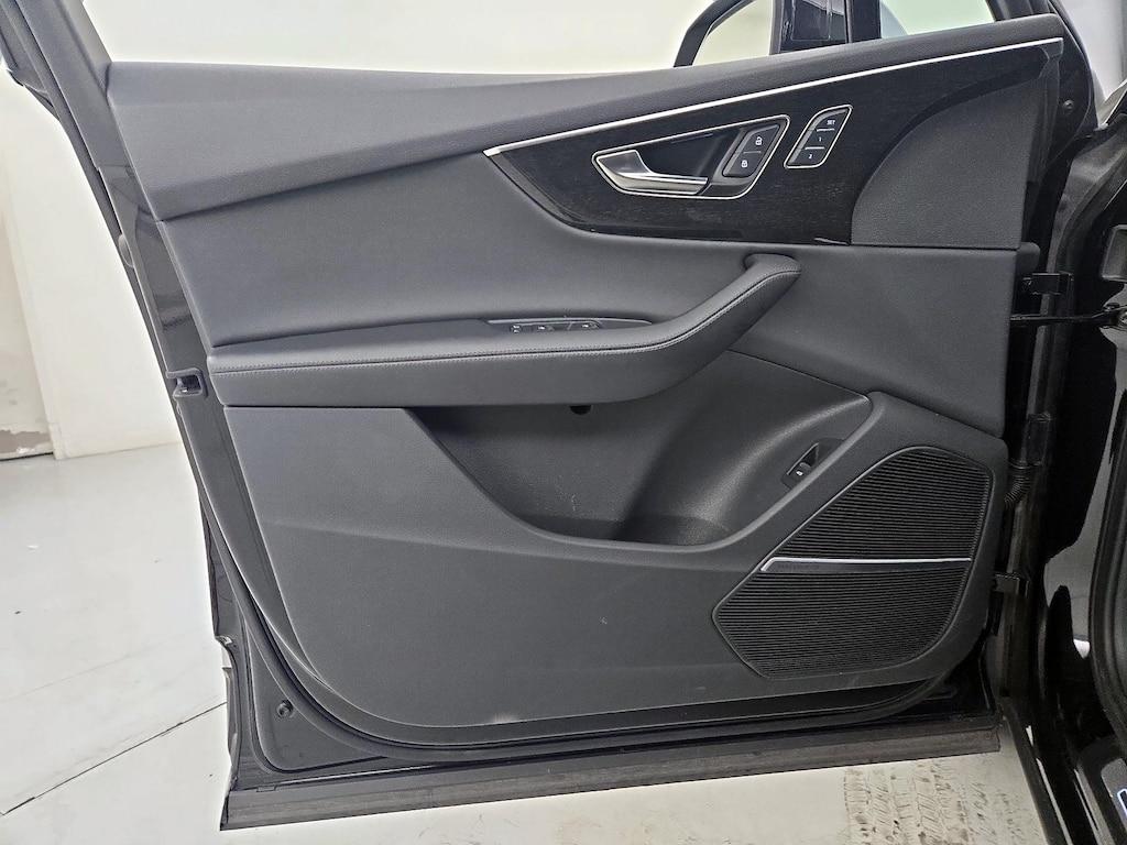 used 2023 Audi Q7 car, priced at $32,998