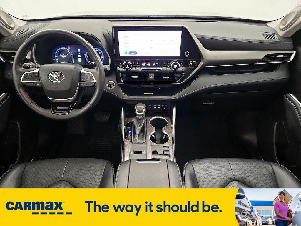used 2023 Toyota Highlander Hybrid car, priced at $49,998