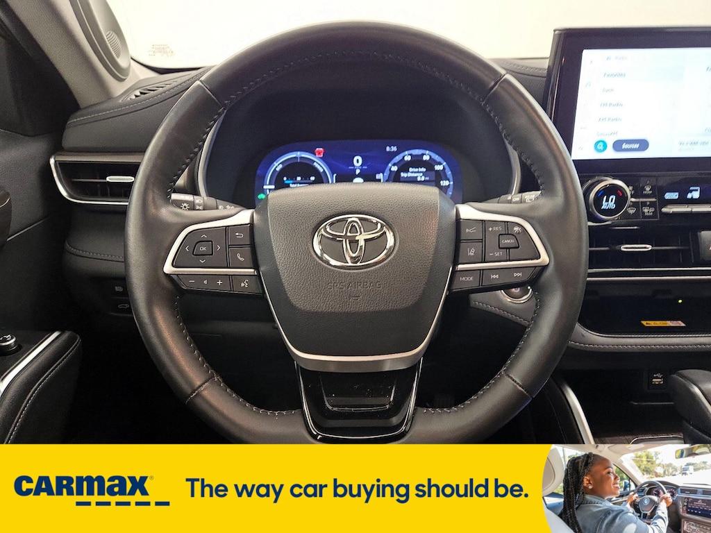 used 2023 Toyota Highlander Hybrid car, priced at $49,998