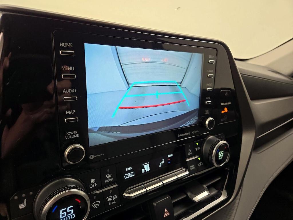 used 2022 Toyota Highlander Hybrid car, priced at $38,998