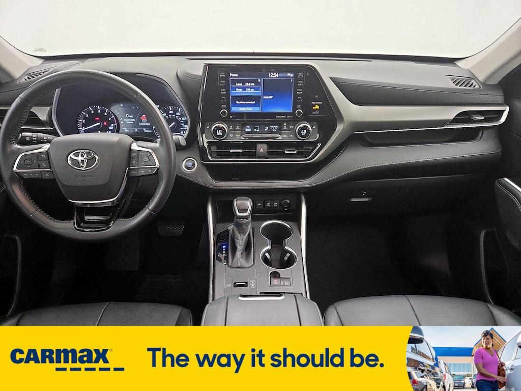 used 2020 Toyota Highlander car, priced at $27,998
