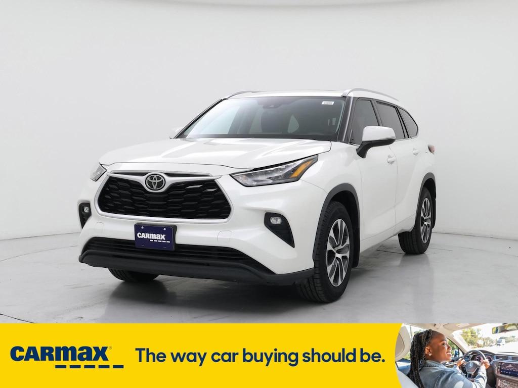 used 2020 Toyota Highlander car, priced at $27,998