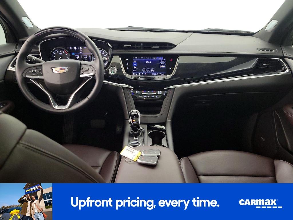 used 2023 Cadillac XT6 car, priced at $41,998