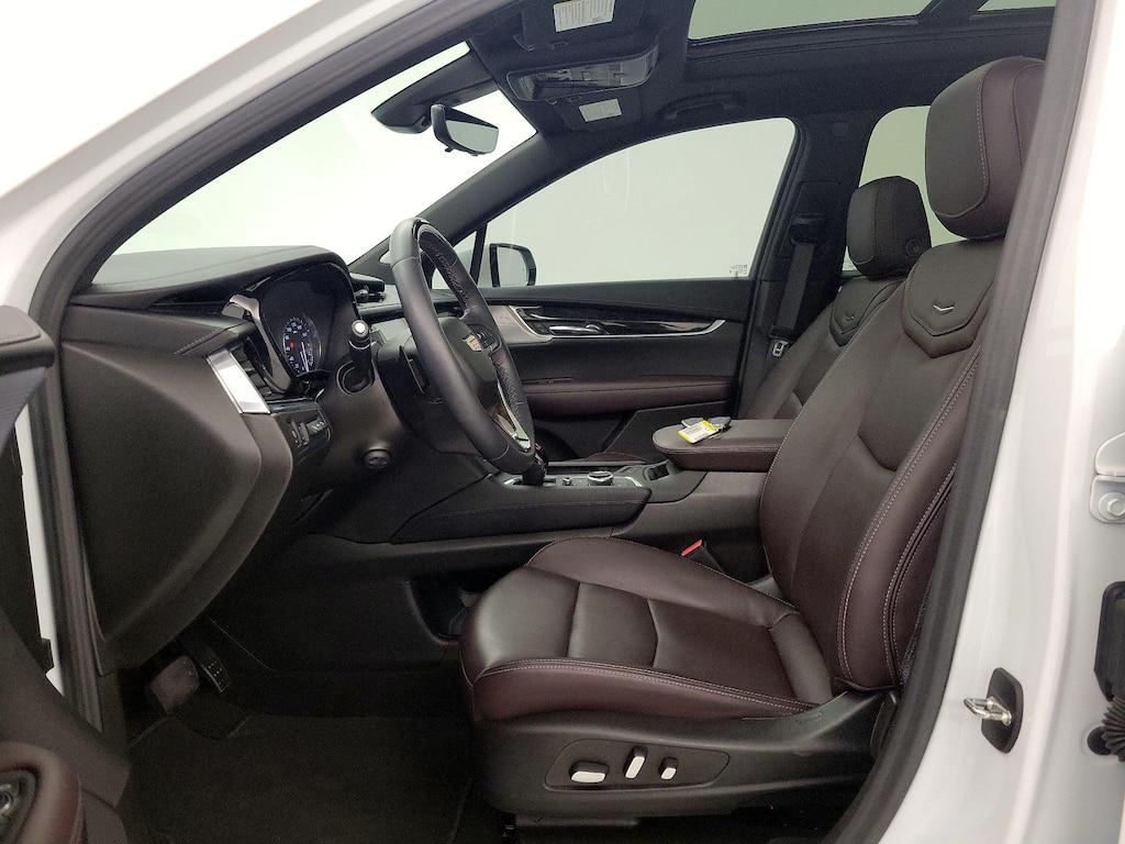 used 2023 Cadillac XT6 car, priced at $41,998