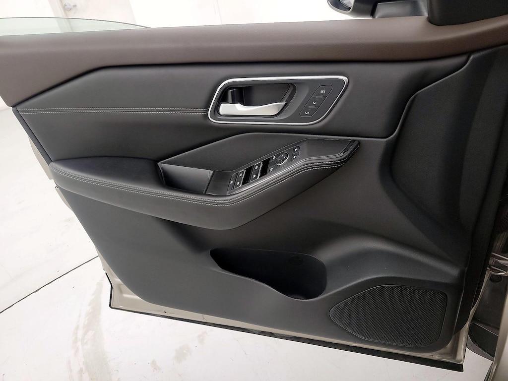 used 2021 Nissan Rogue car, priced at $24,998
