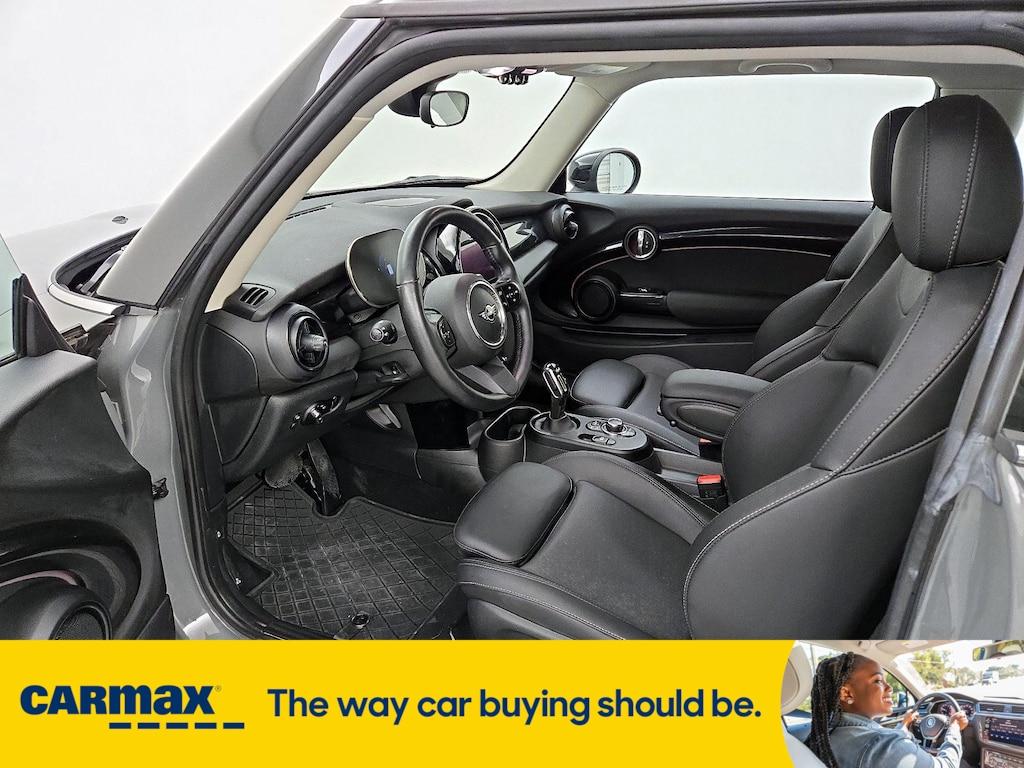 used 2022 MINI SE Hardtop car, priced at $23,998