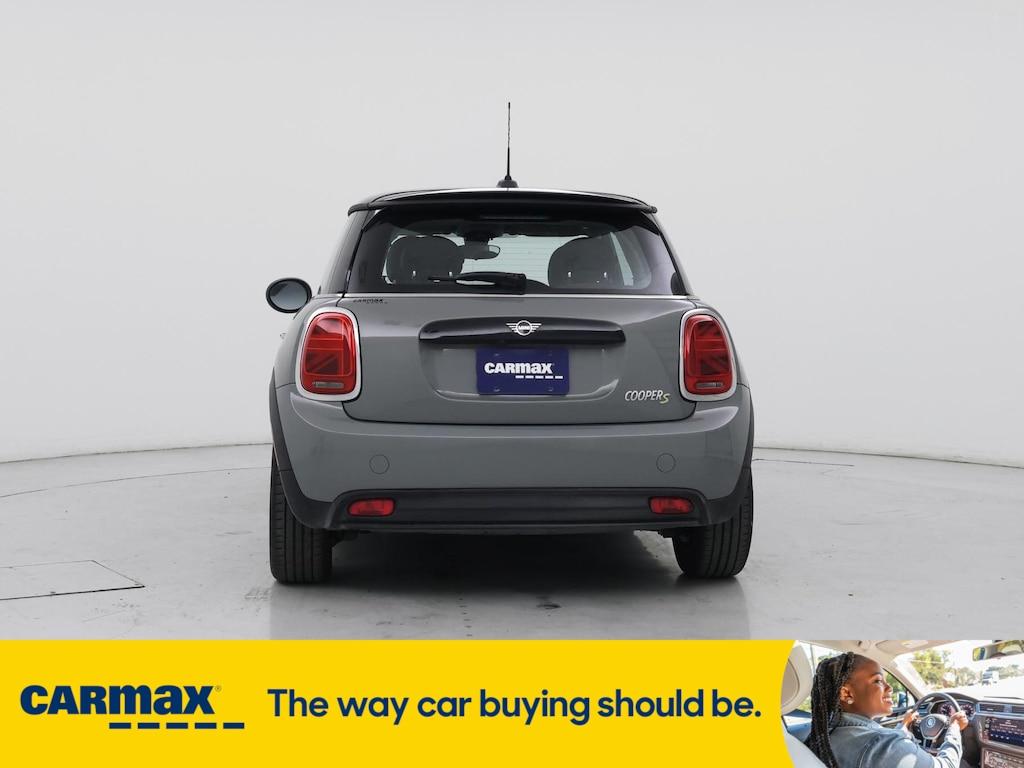 used 2022 MINI SE Hardtop car, priced at $23,998