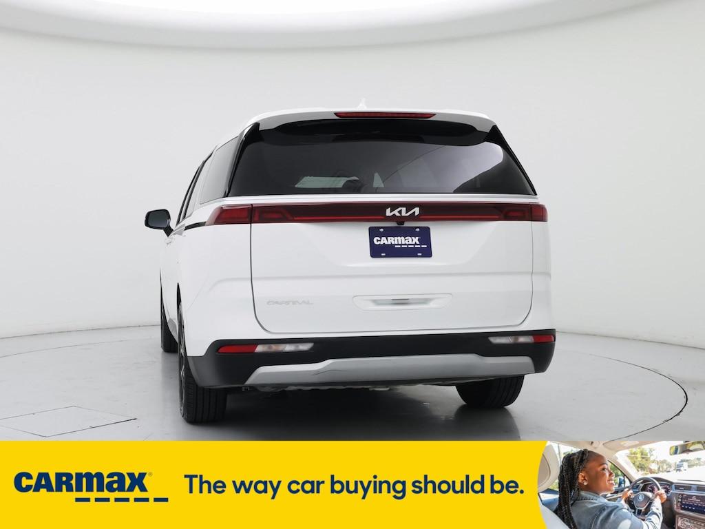 used 2024 Kia Carnival car, priced at $38,998