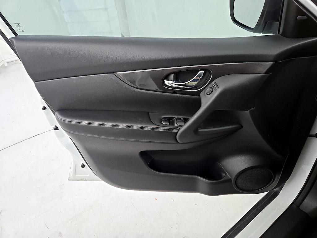 used 2019 Nissan Rogue car, priced at $19,998