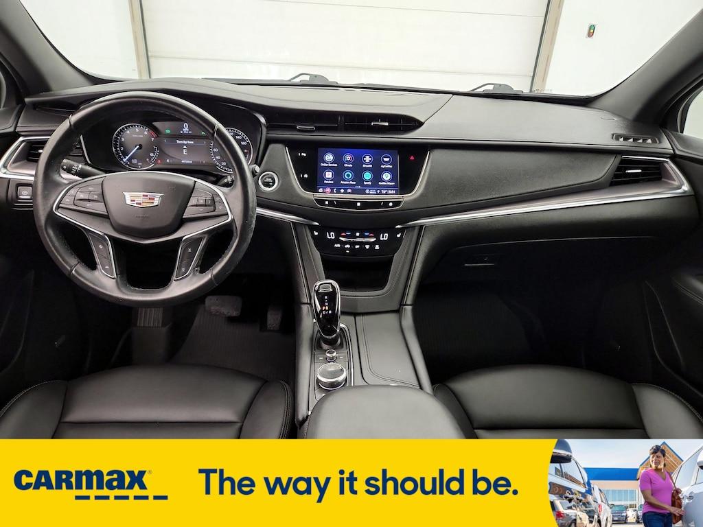 used 2021 Cadillac XT5 car, priced at $24,998