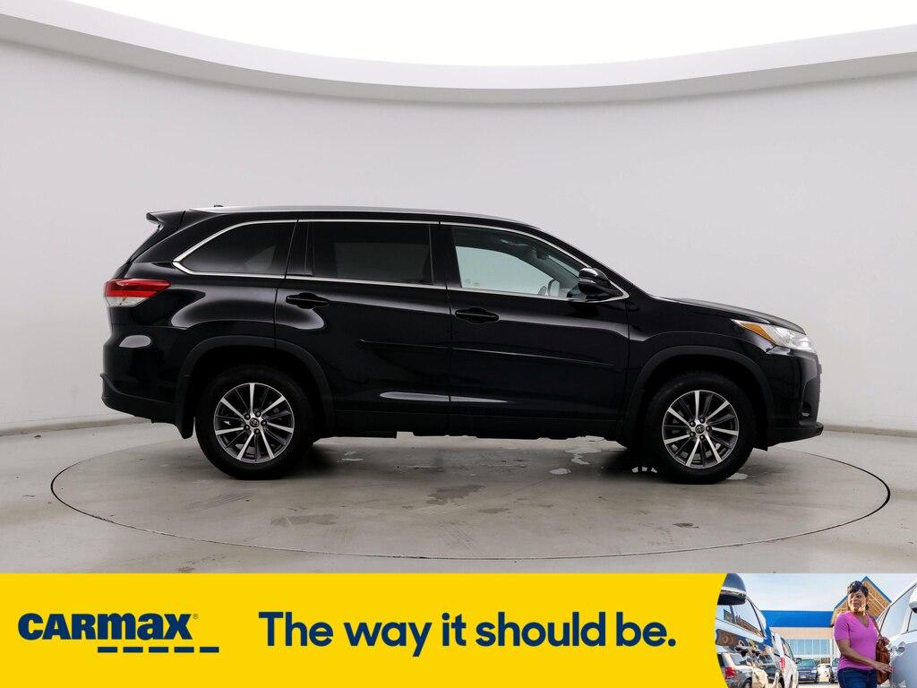 used 2019 Toyota Highlander car, priced at $27,998