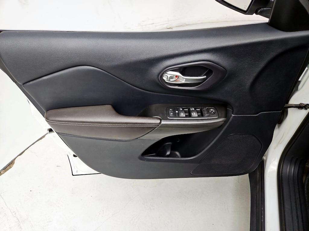 used 2015 Jeep Cherokee car, priced at $12,998