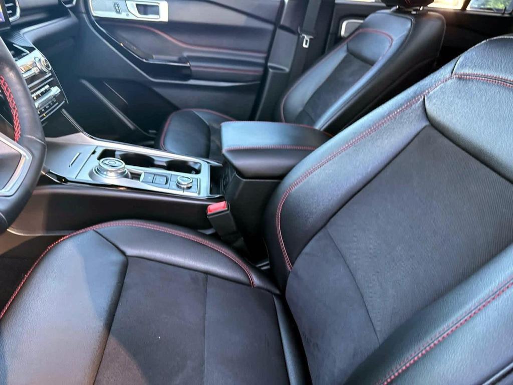 used 2024 Ford Explorer car, priced at $39,995