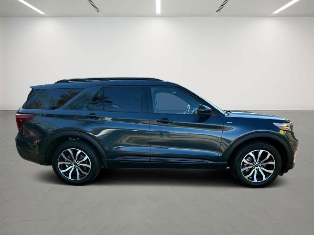 used 2024 Ford Explorer car, priced at $39,995