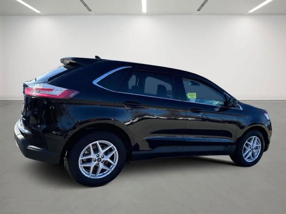 used 2022 Ford Edge car, priced at $28,500