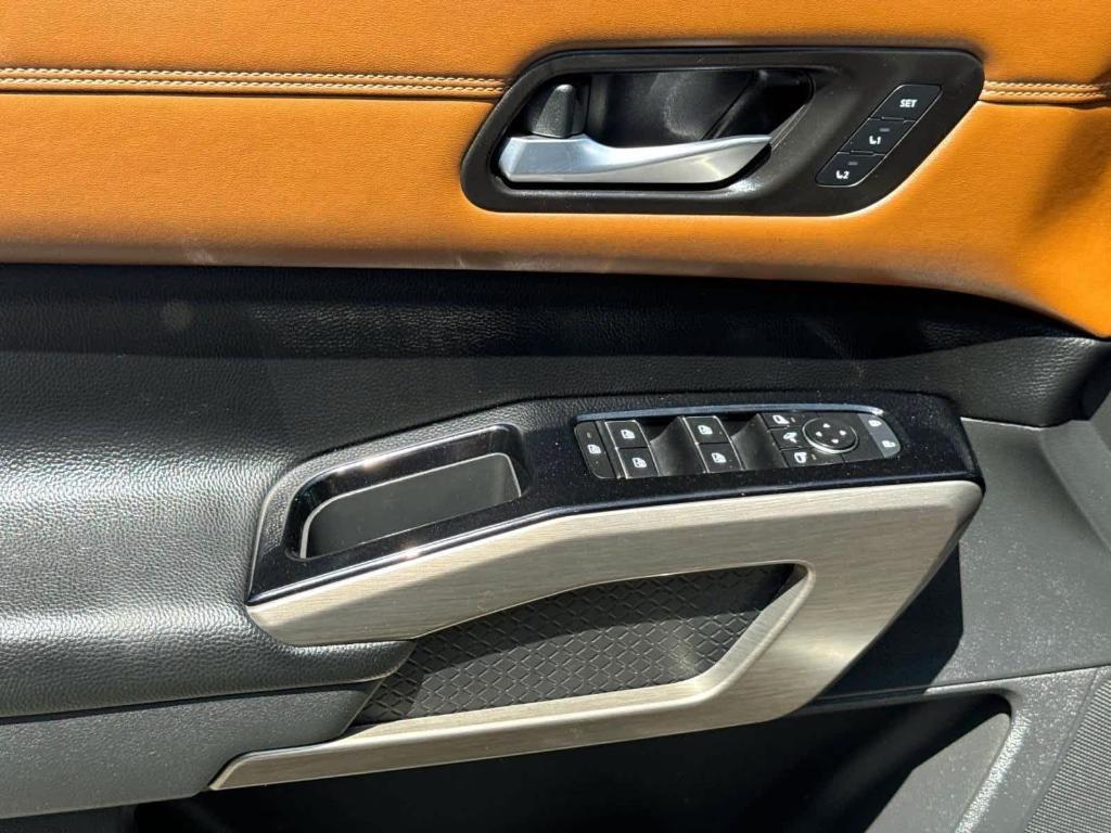 used 2022 Nissan Pathfinder car, priced at $39,036