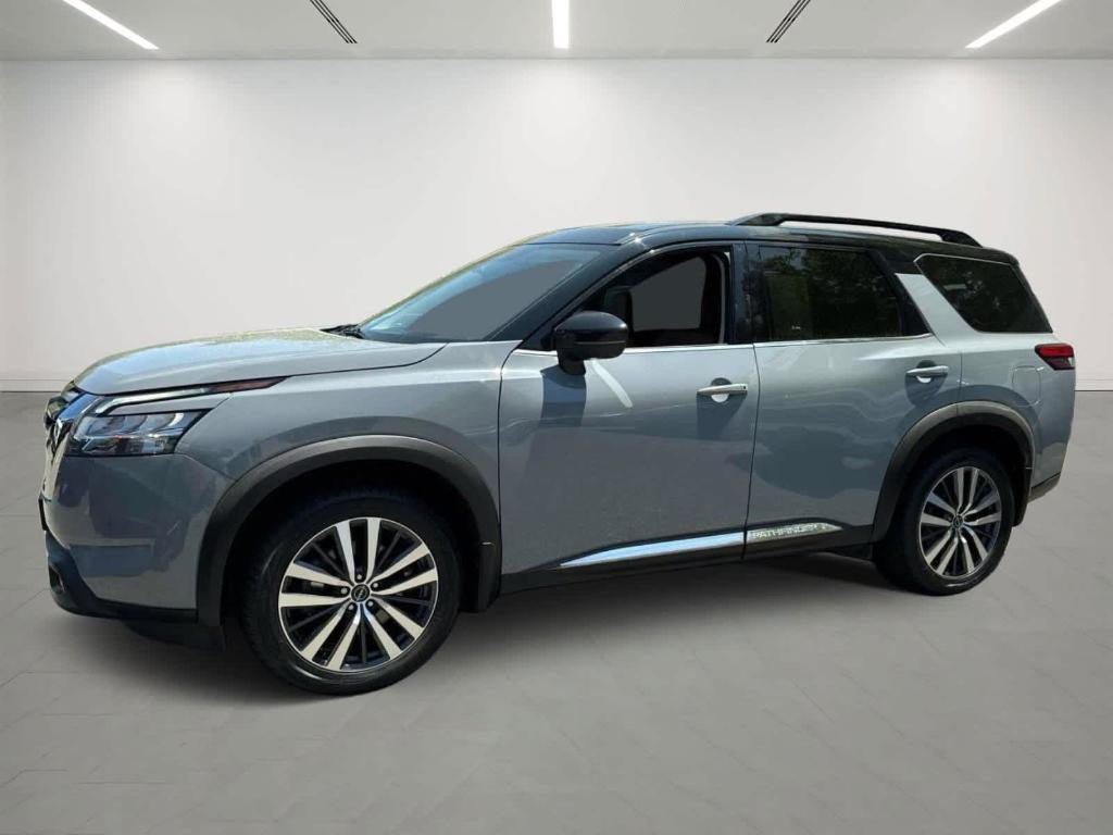 used 2022 Nissan Pathfinder car, priced at $39,036