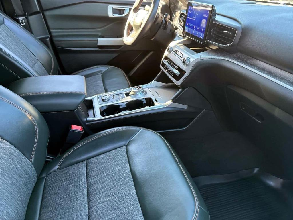 used 2024 Ford Explorer car, priced at $39,995