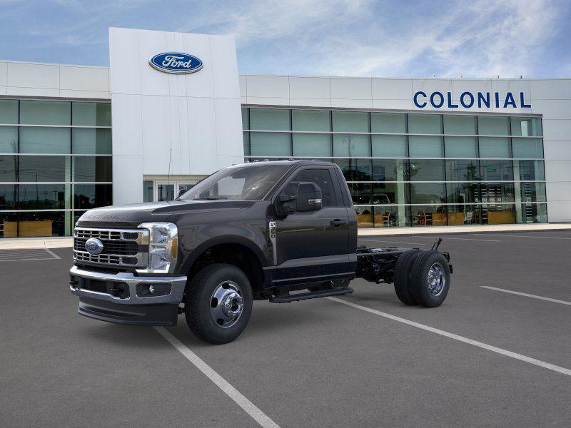 new 2025 Ford F-350 car, priced at $60,500