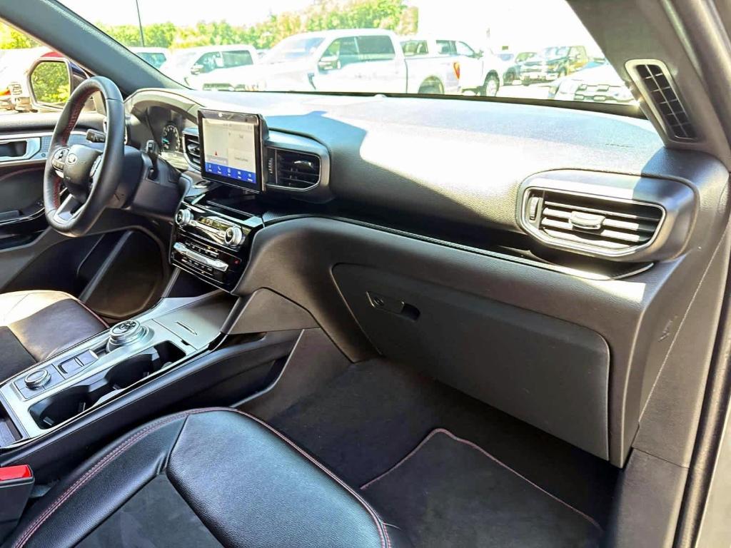 used 2024 Ford Explorer car, priced at $38,995