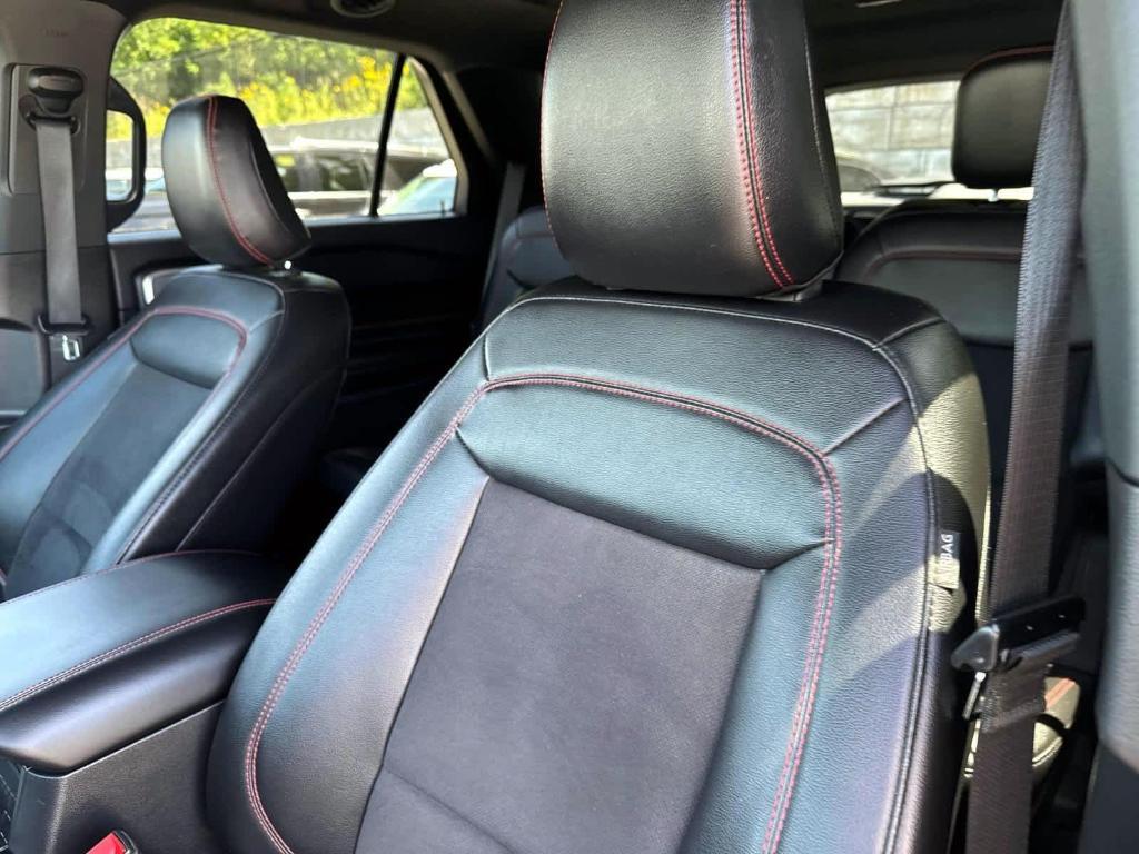 used 2024 Ford Explorer car, priced at $38,995