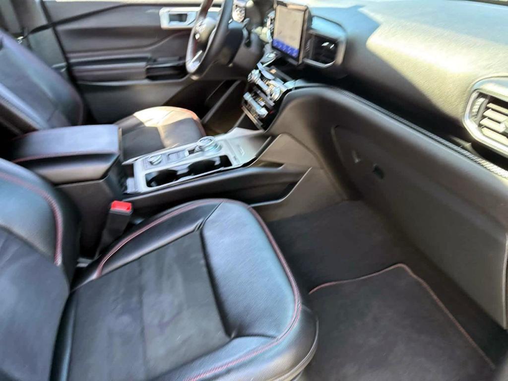used 2024 Ford Explorer car, priced at $38,995