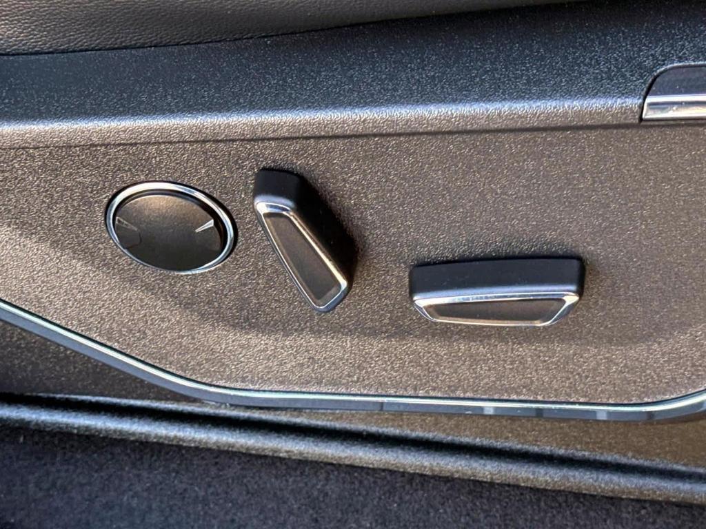 used 2023 Ford F-150 car, priced at $49,995