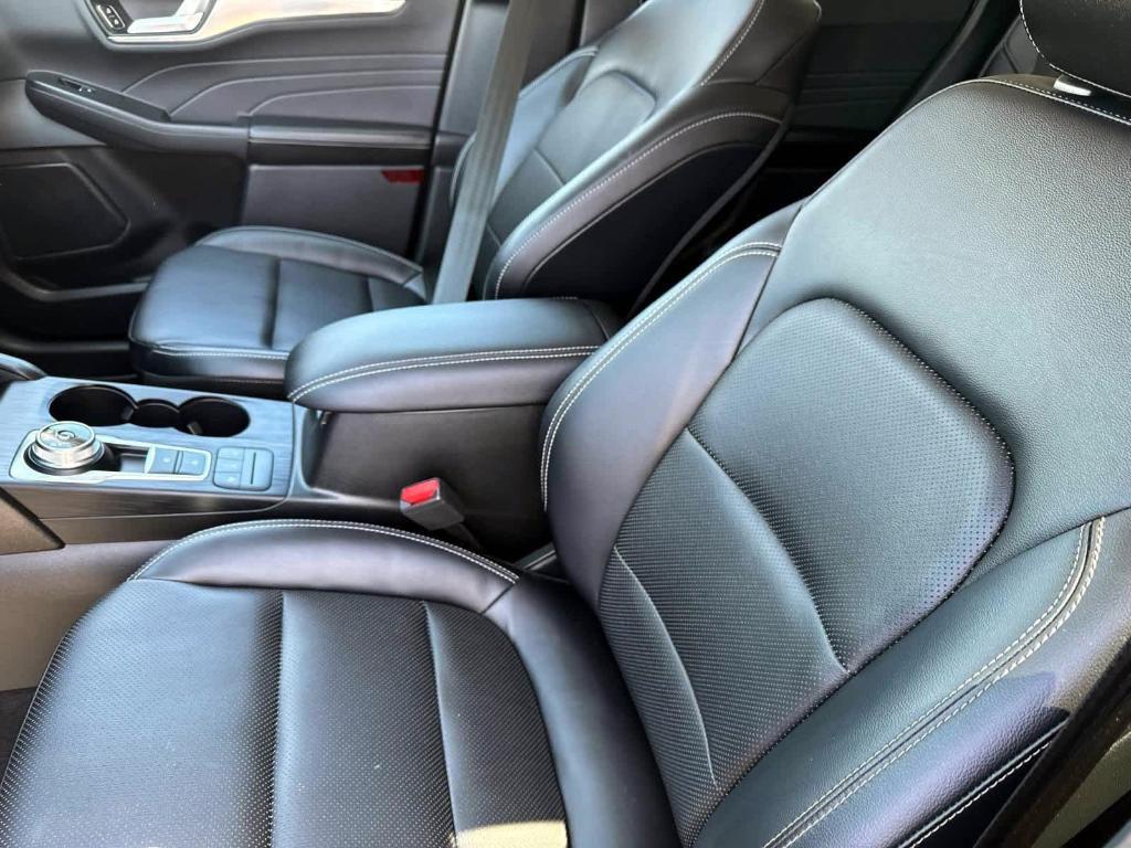 used 2022 Ford Escape car, priced at $26,995