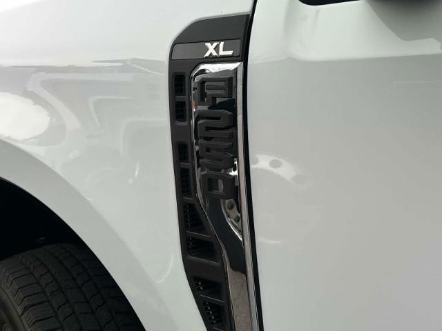 new 2025 Ford F-250 car, priced at $52,080
