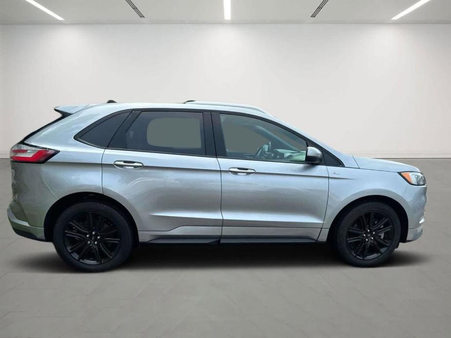 used 2022 Ford Edge car, priced at $29,999