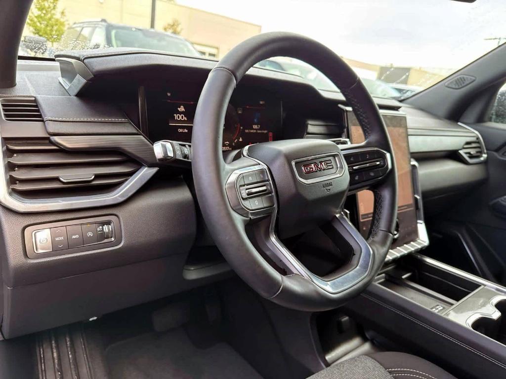 used 2025 GMC Acadia car, priced at $38,995