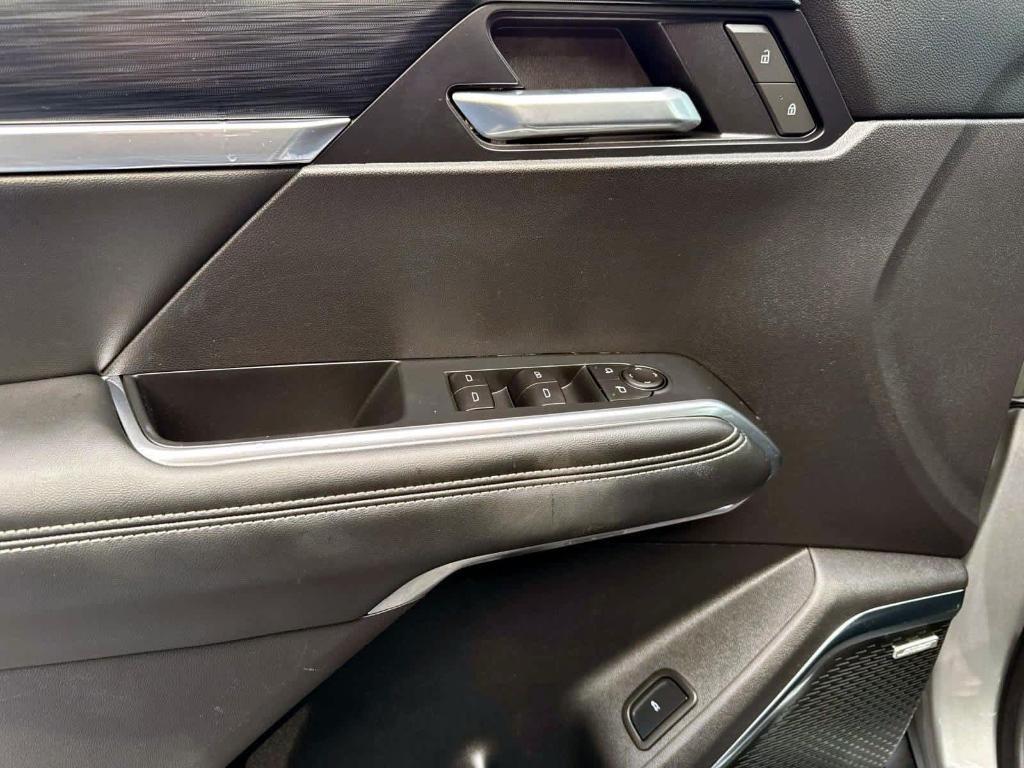 used 2025 GMC Acadia car, priced at $38,995