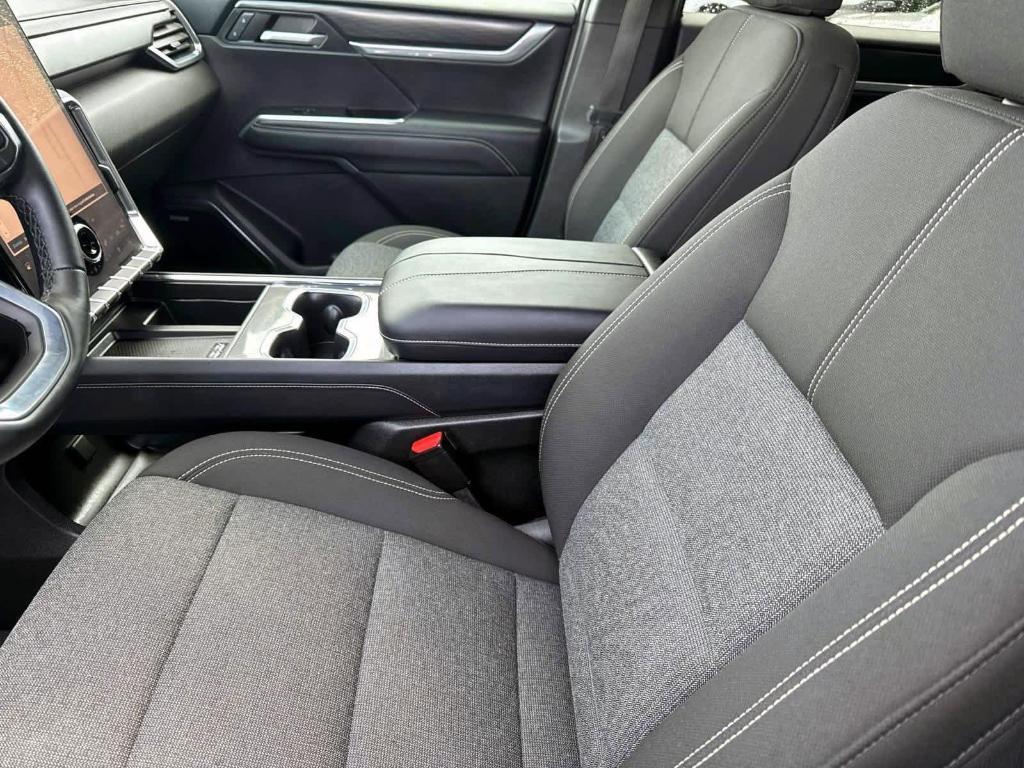 used 2025 GMC Acadia car, priced at $38,995