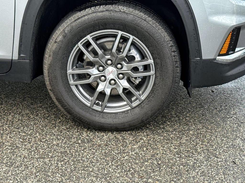 used 2025 GMC Acadia car, priced at $38,995