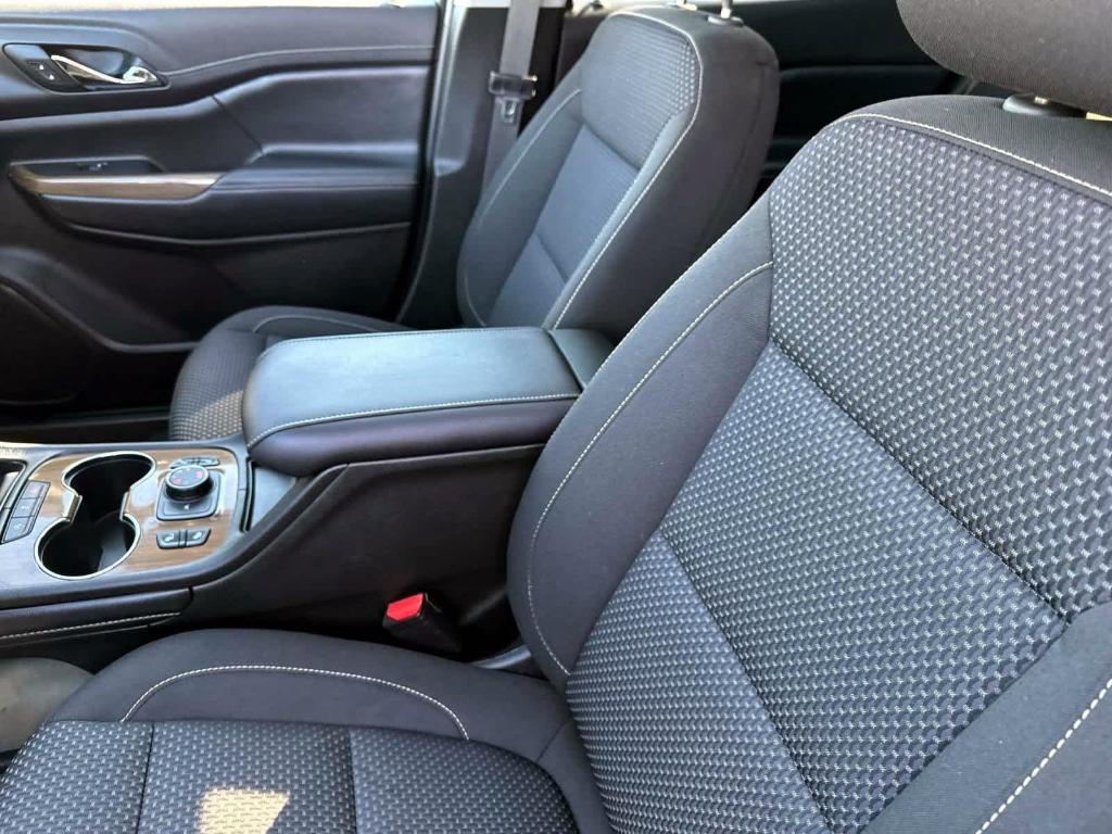 used 2023 GMC Acadia car, priced at $31,998