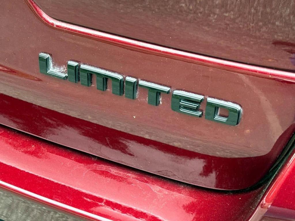 used 2024 Jeep Grand Cherokee car, priced at $37,922