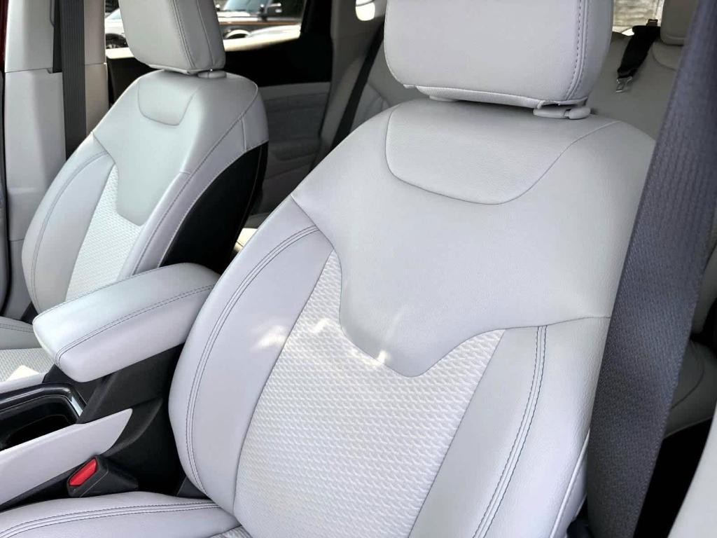 used 2022 Jeep Compass car, priced at $24,995