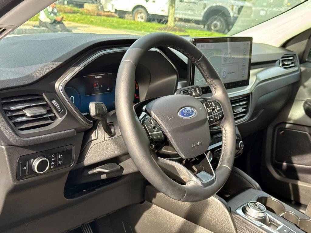used 2023 Ford Escape car, priced at $24,996