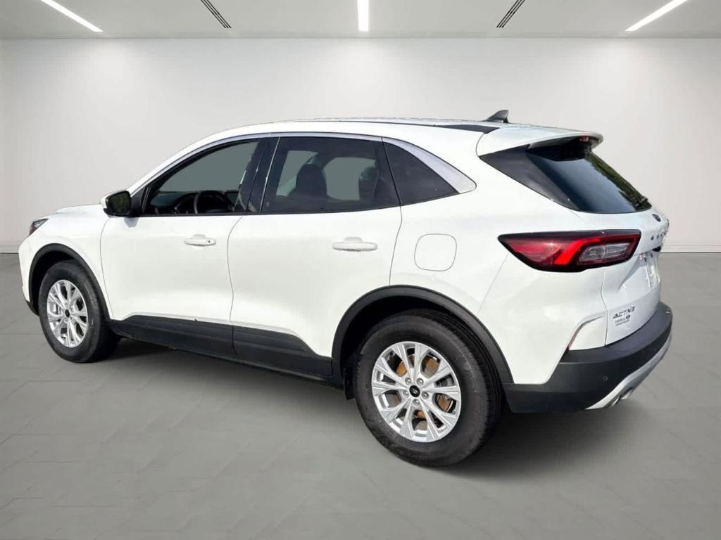 used 2023 Ford Escape car, priced at $24,996